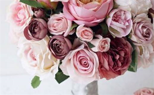 2025年农历十月初二是不是结婚吉日 办喜事吉利吗