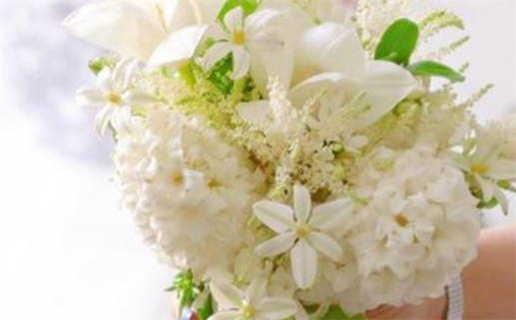 2026年农历四月十七结婚吉日查询 适不适合办喜事