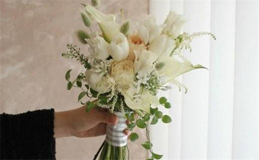 2025年12月08日结婚吉日查询 适不适合办喜事