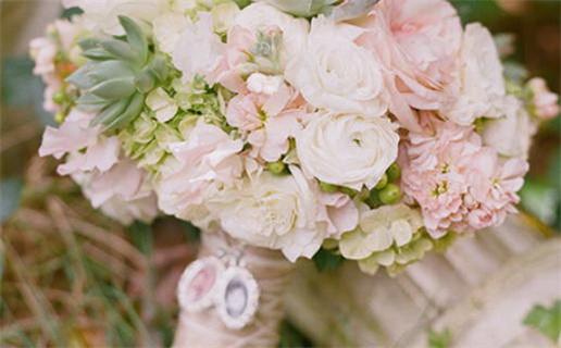 2025年农历七月十四领证好吗 宜领证结婚吉日查询